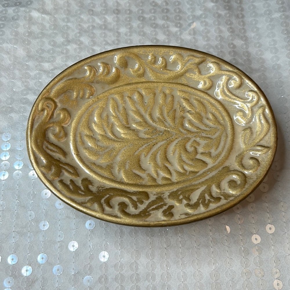 Ceramic Soap Dish - Picture 2 of 5
